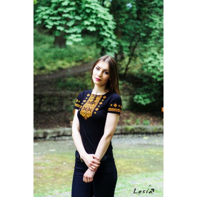Embroidered t-shirt "Gutsul Girl - Orange on Black" maxi embroidery